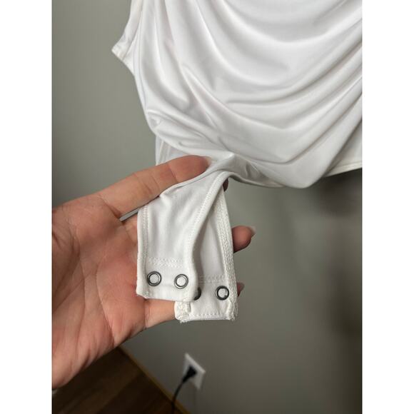 Abercrombie & Fitch White Ruched Classy Womens Bodysuit Size Medium - Picture 4 of 4